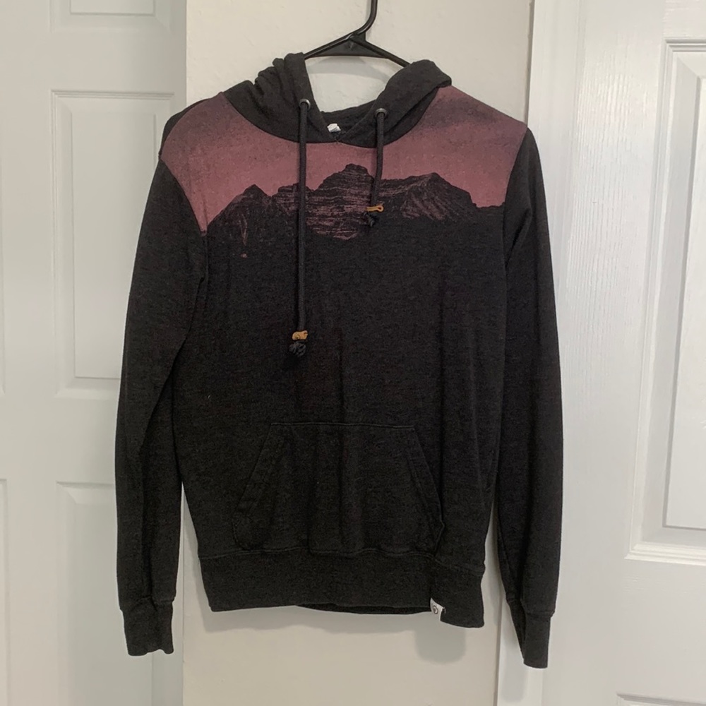 10 tree hoodie